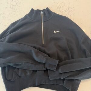 Cropped Nike Black Zip-Up Jacket